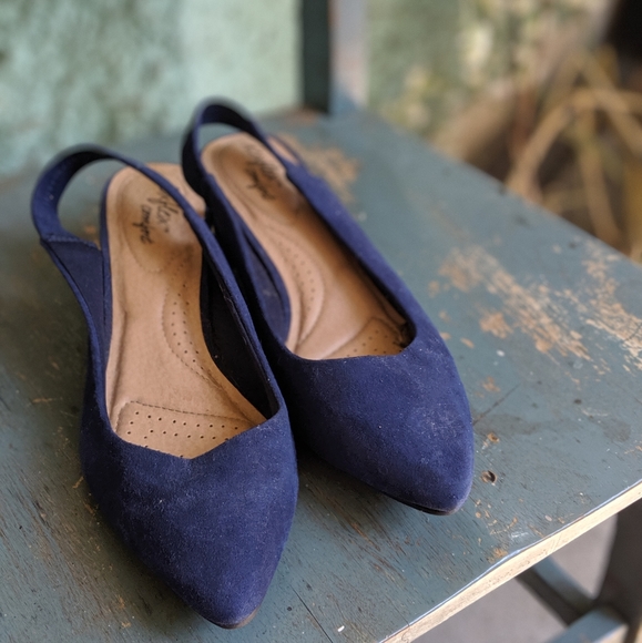 Navy blue slingbacks - Picture 1 of 4
